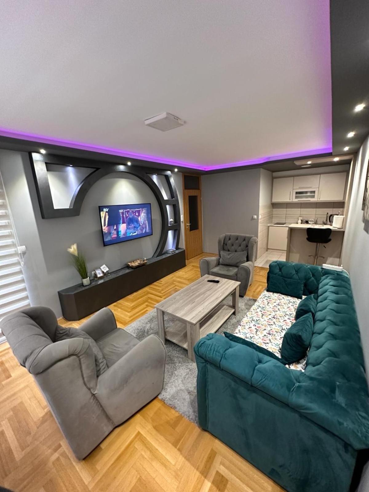 Apartman Lux S&V 1 Lukavica Istocno Sarajevo Hilandarska Centar Lägenhet Exteriör bild