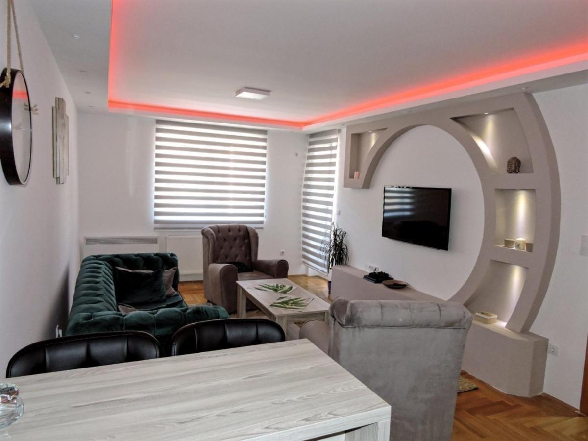 Apartman Lux S&V 1 Lukavica Istocno Sarajevo Hilandarska Centar Lägenhet Exteriör bild