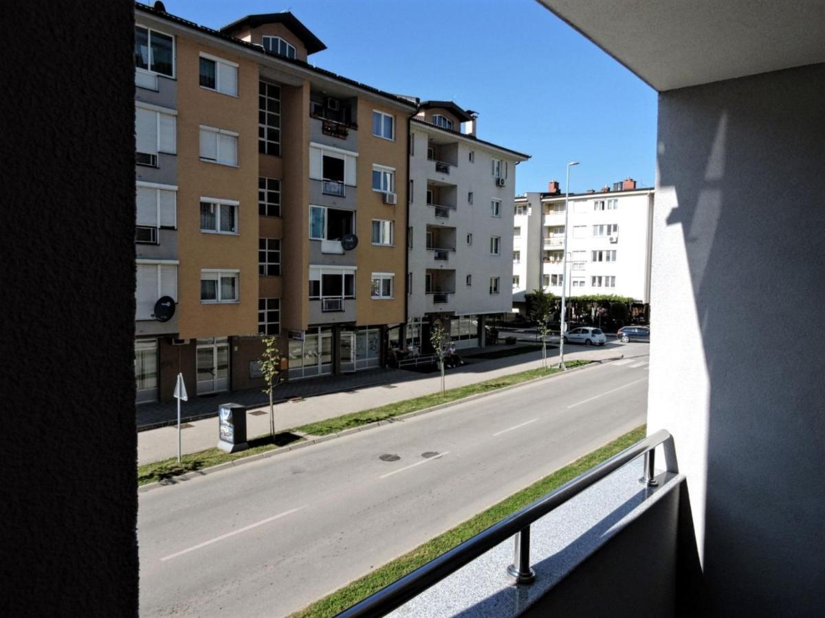 Apartman Lux S&V 1 Lukavica Istocno Sarajevo Hilandarska Centar Lägenhet Exteriör bild